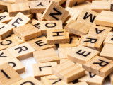 Les lettres d'un jeu de scrabble