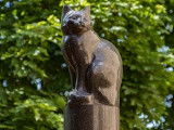 La statue « Monument au chat expérimental » à Saint-Pétersbourg (Russie)