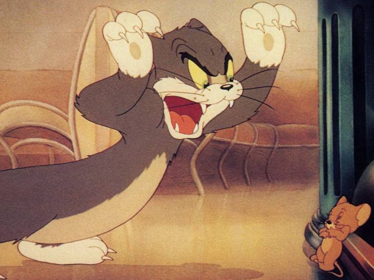 Tom attaque Jerry lors de la première diffusion de « Tom et Jerry »