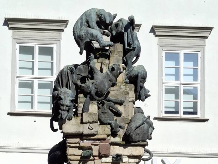 Le monument des Katzenbalgen (chats bagarreurs) à Brunswick, en Allemagne