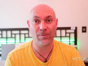 Prendre l'avion avec votre chien ou chat : quelques conseils