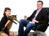 Un homme ayant la phobie des chats