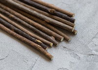 Des bâtons de matatabi destinés aux chats