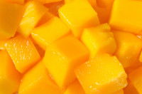 Des petits cubes de mangue