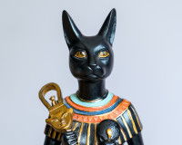 Une statue représentant la déesse Bastet