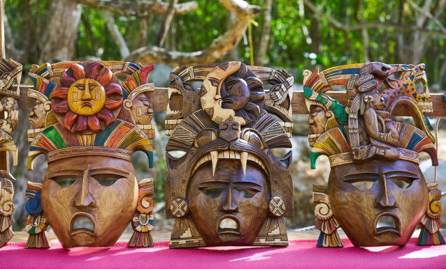 Anciens masque d'Amérique latine faisant référence au Jaguar